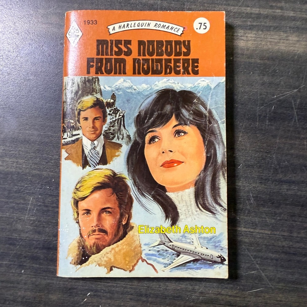 Harlequin Romance Miss Nobody From Nowhere Elizabeth Ashton‎ Vintage Paperback